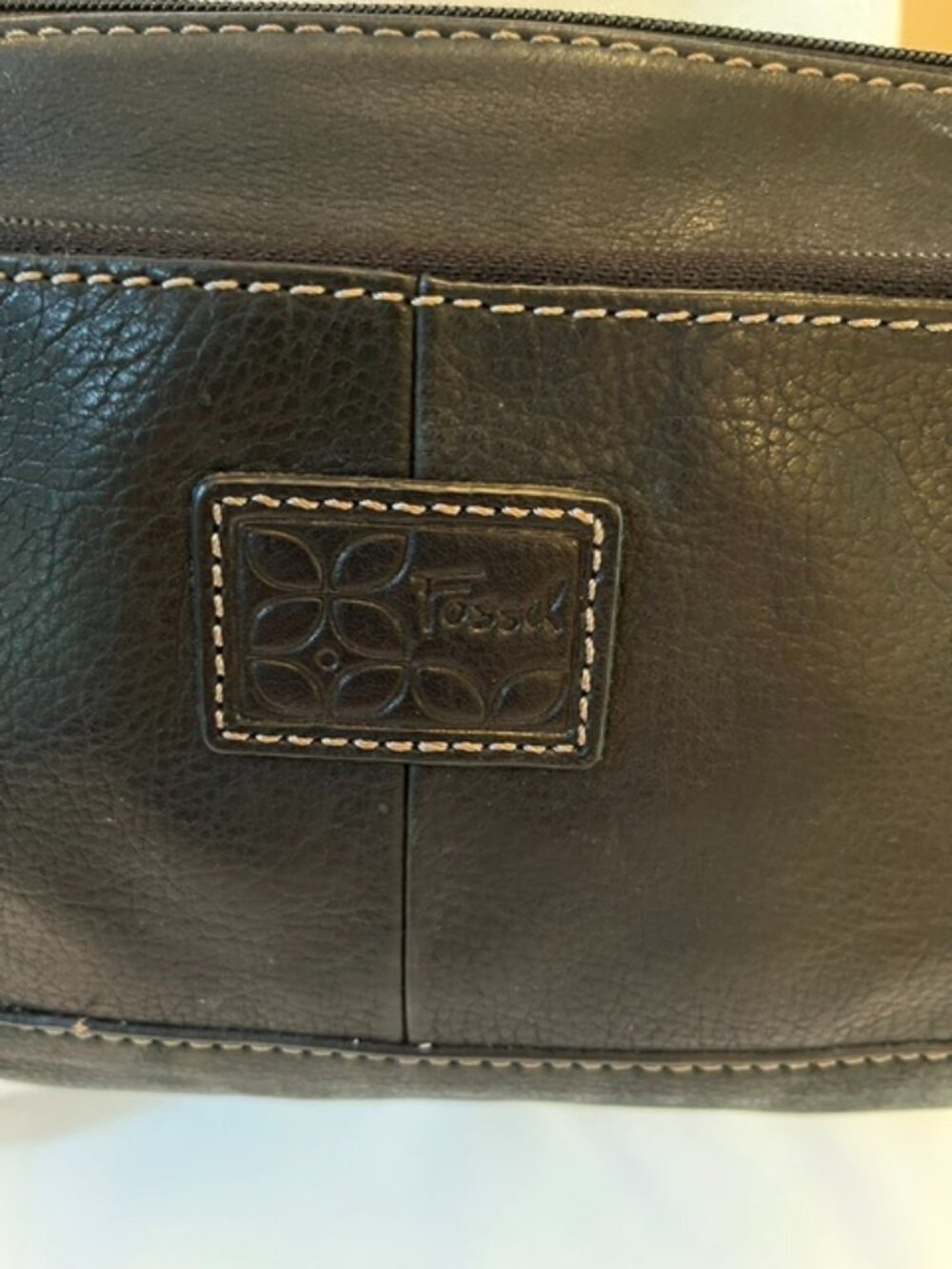 FOSSIL | Black Pebbled Leather Crossbody Bag Zip Top Closure-EUC - Picture 3 of 15